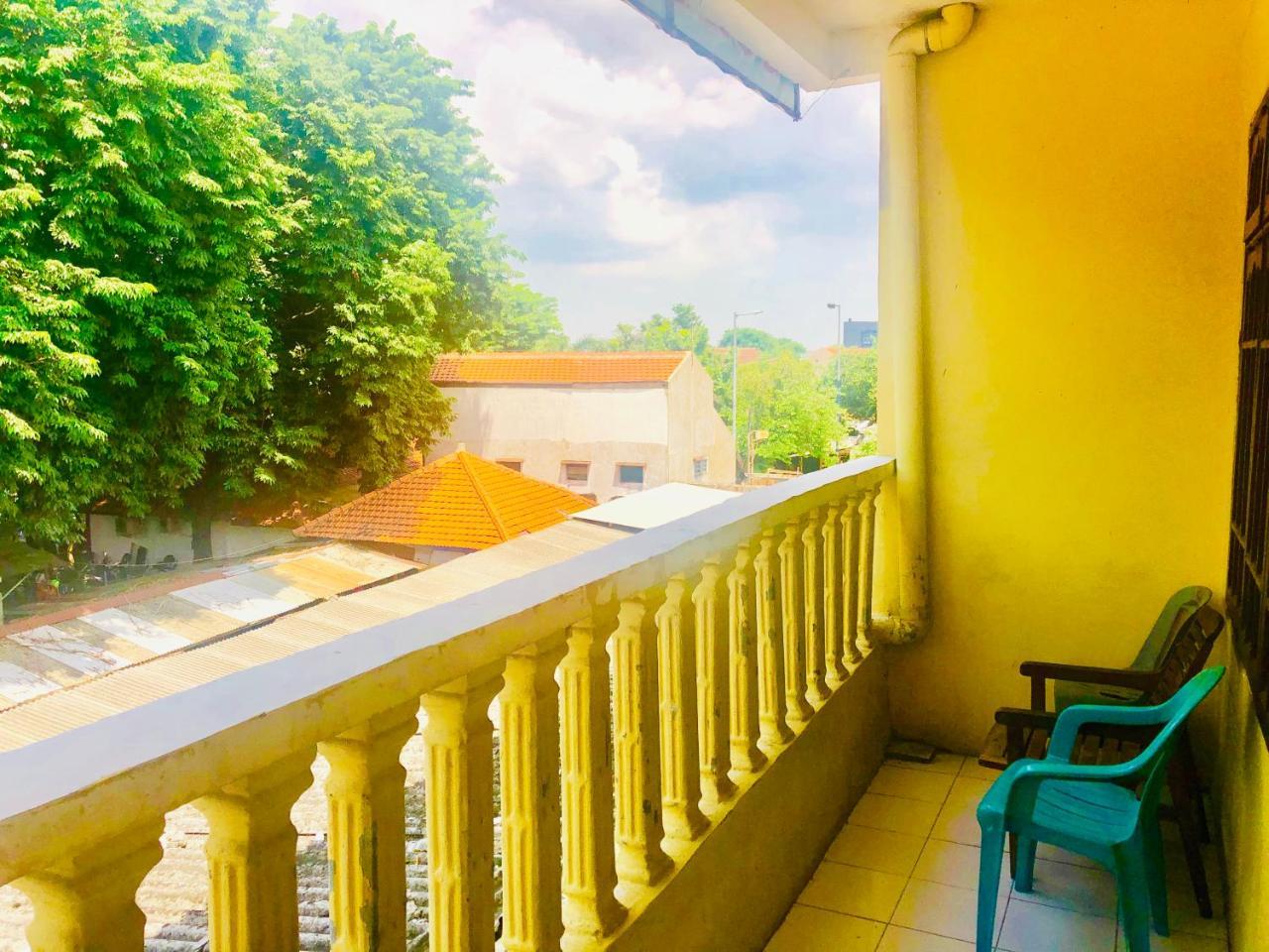 Waru Dharmawati Homestay Syariah At Terminal Purabaya מראה חיצוני תמונה