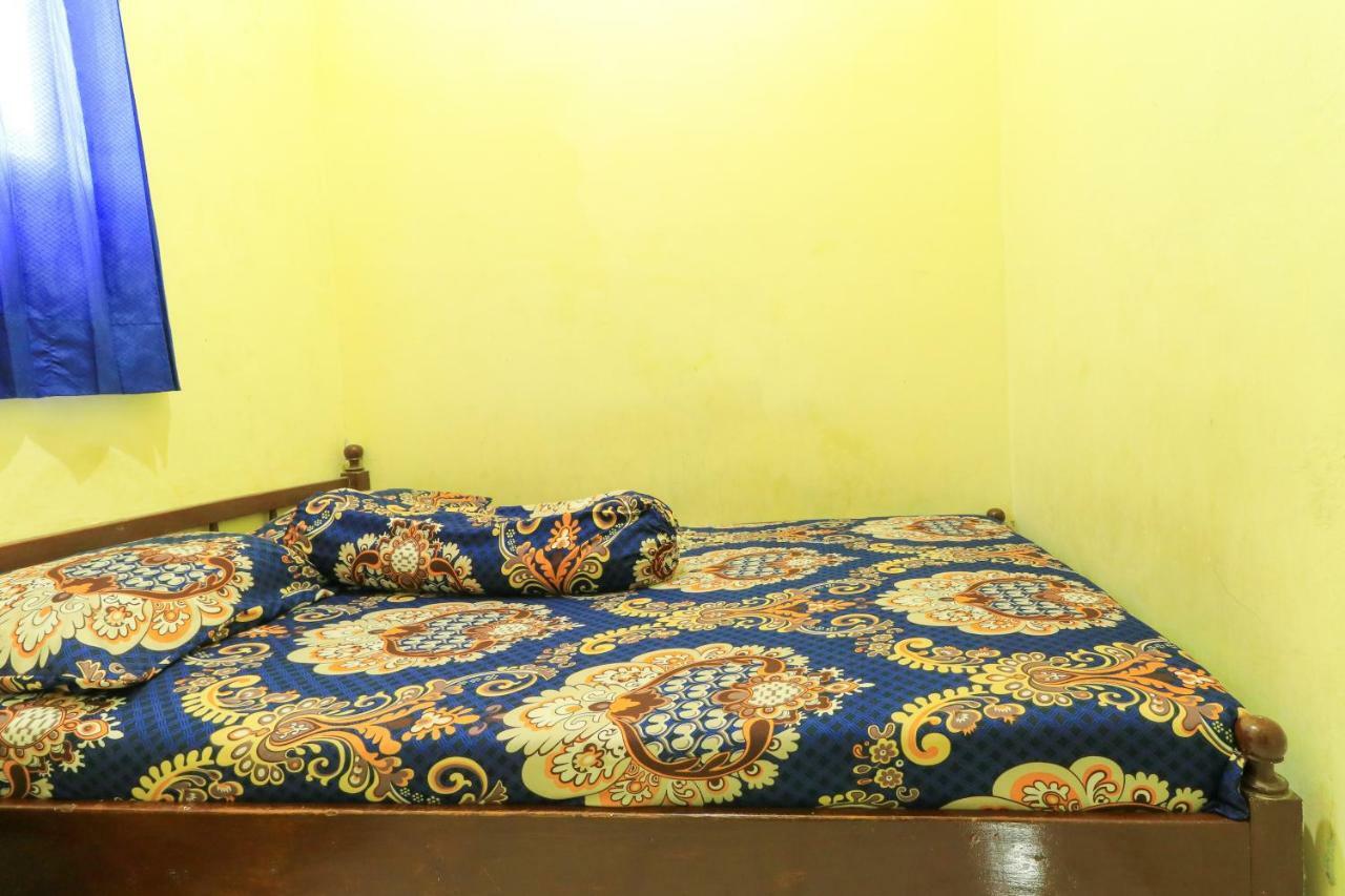 Waru Dharmawati Homestay Syariah At Terminal Purabaya מראה חיצוני תמונה