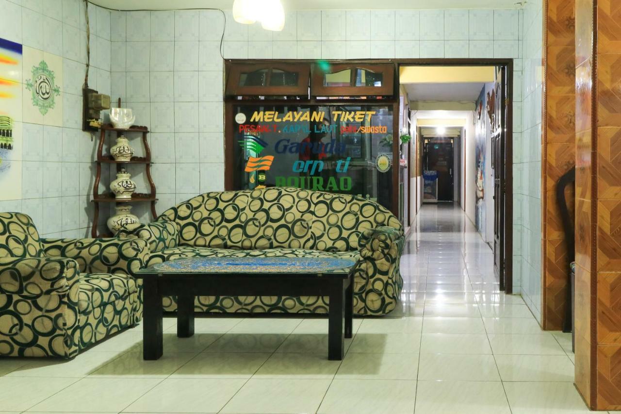 Waru Dharmawati Homestay Syariah At Terminal Purabaya מראה חיצוני תמונה