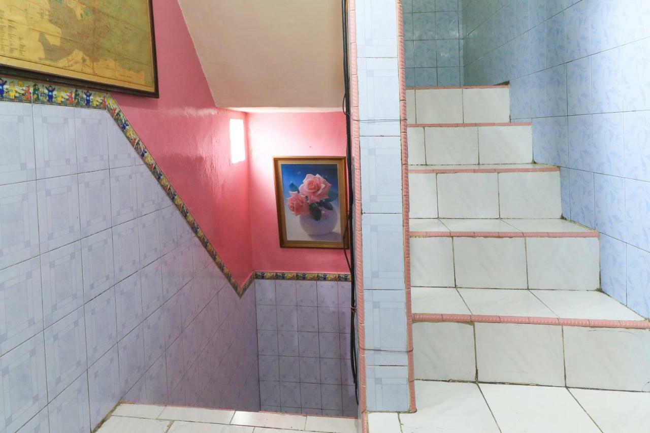 Waru Dharmawati Homestay Syariah At Terminal Purabaya מראה חיצוני תמונה